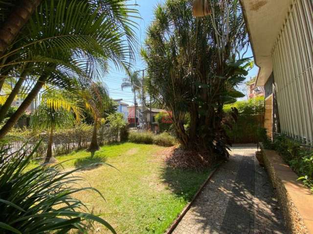 Casa Térrea 3 Quartos e 2 banheiros à Venda, 200 m² por R$ 1.750.000