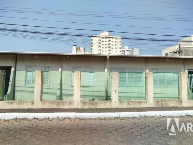 Casa com 3 dormitórios no bairro Fazenda - Itajaí/SC