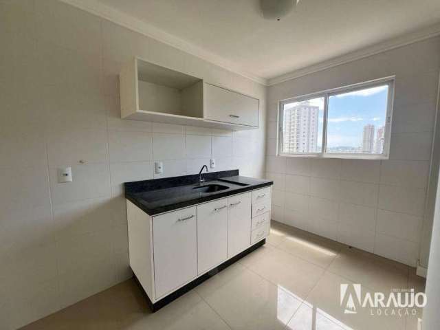 Apartamento semimobiliado com 2 dormitórios sendo 1 suíte no bairro Fazenda em Itajaí!