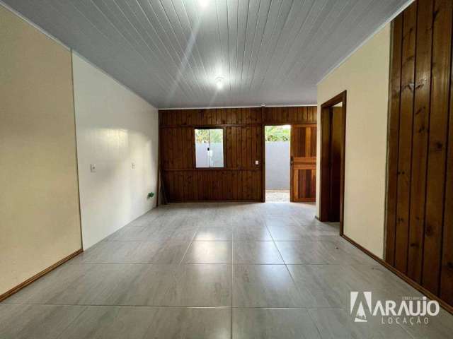 Casa com 2 dormitórios no bairro Espinheiros - Itajaí/SC