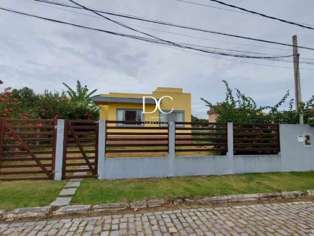 Casa em condomínio fechado com 3 quartos à venda na Estrada Oscar Vieira da Costa Júnior, Cajueiros (Itaipuaçu), Maricá por R$ 550.000