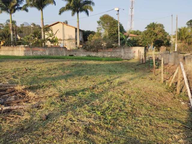 Terreno à venda na Rua Itapeteu, Ubatiba, Maricá por R$ 350.000