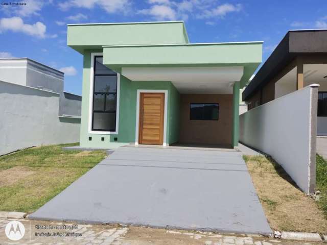 Casa em condomínio fechado com 3 quartos à venda na Estrada Henfil, Pindobas, Maricá, 108 m2 por R$ 540.000