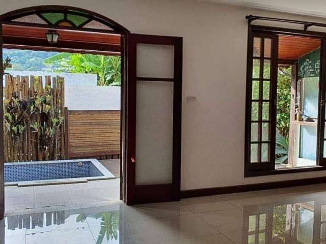 Casa em condomínio fechado com 4 quartos à venda na Rua Albino Pereira, 367, São Francisco, Niterói, 200 m2 por R$ 750.000