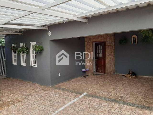 Casa com 4 quartos à venda na Rua Sebastião Pereira, 533, Parque Santa Bárbara, Campinas, 280 m2 por R$ 650.000