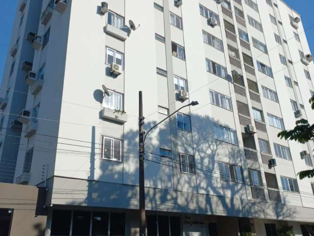 Apartamento com 3 Dormitórios sendo 1 Suíte no Centro