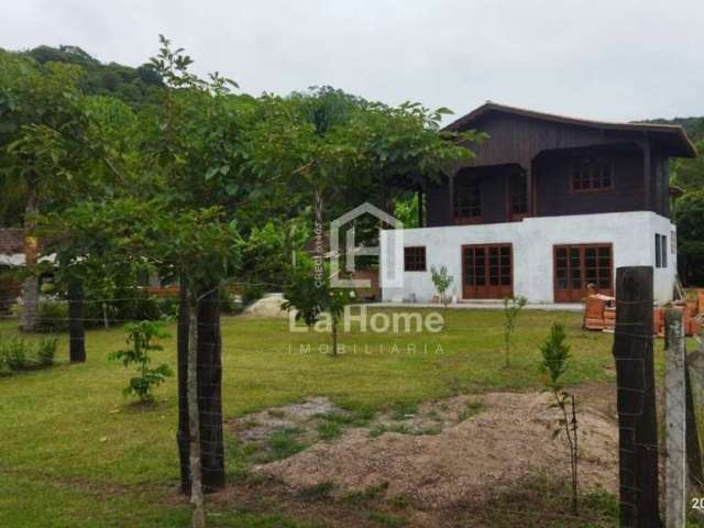 Casa com 4 quartos à venda na Zona Rural, Apiúna  por R$ 220.000