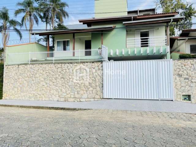 Casa com 3 quartos à venda no Velha Central, Blumenau , 211 m2 por R$ 1.250.000