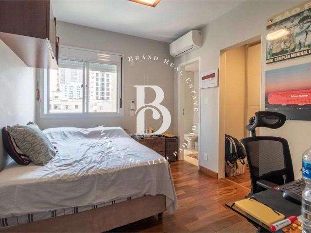 Casa com 480 m², 8 quartos sendo 8 suítes à venda no bairro Pacaembu.