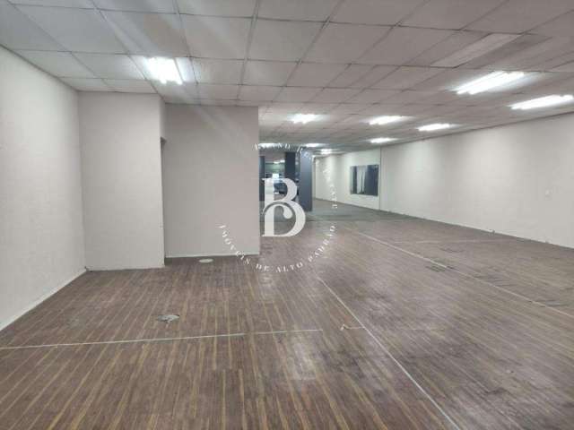 Comercial com 500 m², à venda no bairro Santa Cecilia.