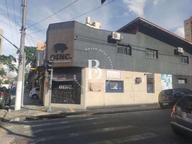 Sobrado Comercial com 221 m², 6 Salas e 3 banheiros R$ 1.200.000,00 à venda no bairro Chácara Santo Antônio.