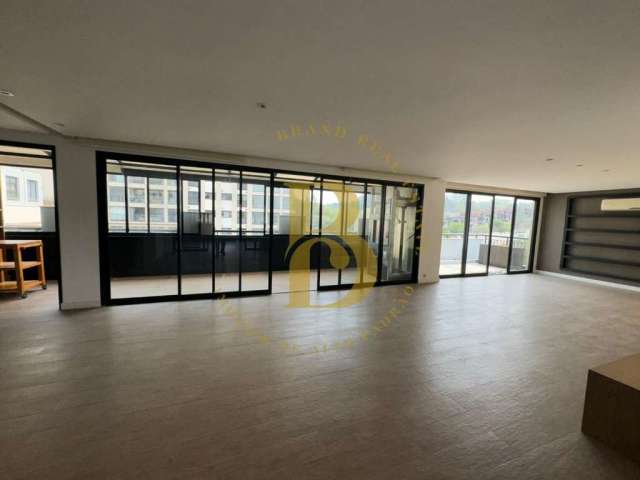 Cobertura com 333m², 3 quartos sendo 3 suítes à venda no bairro Morumbi.