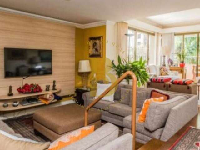 Apartamento com 271 m², 4 quartos sendo 2 suítes à venda no bairro Real Parque.