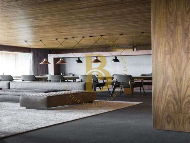 Apartamento com 730 m², 4 quartos sendo 4 suítes à venda no bairro Morumbi.