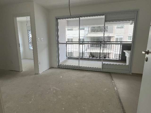 Apartamento Pronto para Morar á venda na Barra Funda, com 2 dormitórios (1 suíte), e vaga de garagem