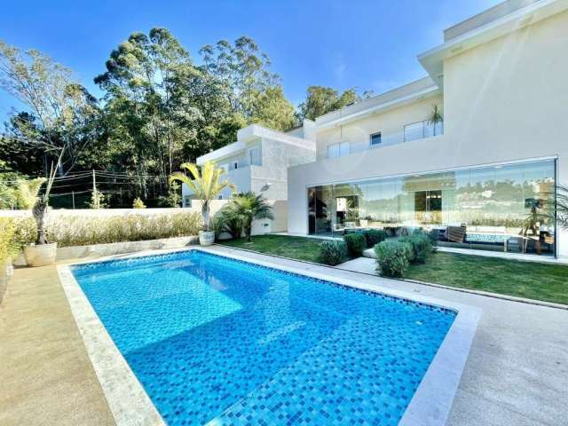 Condomínio Quinta de São Fernando - Moderna e impecável, 3 suítes, gourmet, vista e lazer!