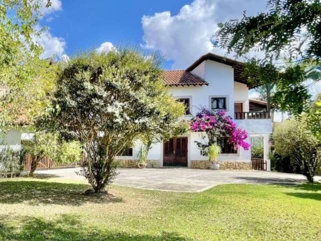 Casa em Condomínio São Paulo II - 4 dormitórios / 2 suítes - Maravilhosa, lareira, vista!