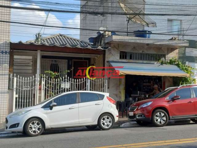 Casa Comercial no centro de Guarulhos com 216 metros de terreno com 04 rendimentos,