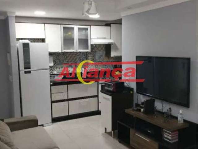 Apartamento com garagem coberta, pra carro e moto  condominio copleto