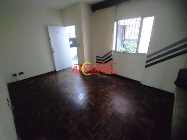 Apartamento no térreo,  Jd Santa Mena, c/ 2 dormitórios, 1 banheiro, 1 vaga fixa