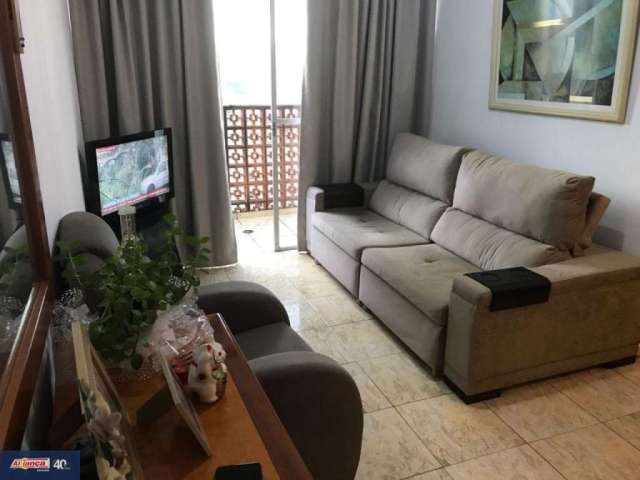 Apto 63m², 3 dormitórios, sala com sacada (vista Bosque Maia) e 1 vaga  - Centro