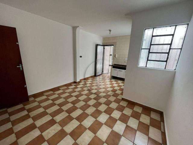 Casa com 3 dormitórios para alugar, 140 m² por R$ 3.590,00 - Santa Maria - Santo André/SP