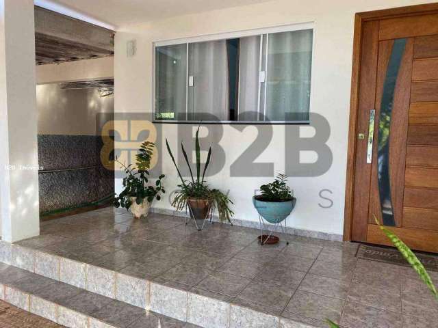 Casa para Venda em Bauru, Vila Coralina, 3 dormitórios, 1 suíte, 2 banheiros, 3 vagas