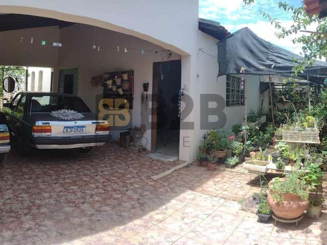 Casa para Venda em Bauru, Jardim Jandira, 3 dormitórios, 2 banheiros, 4 vagas