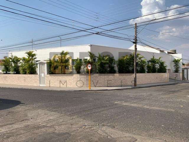 Casa para Venda em Bauru, Alto Higienópolis, 3 dormitórios, 3 suítes, 5 banheiros, 20 vagas