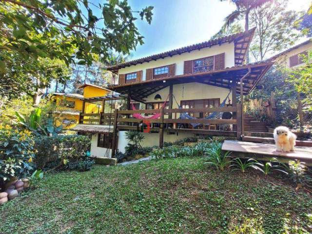 Casa com 3 dormitórios à venda, 230 m² por R$ 1.390.000 - Granja Viana - Carapicuíba/SP