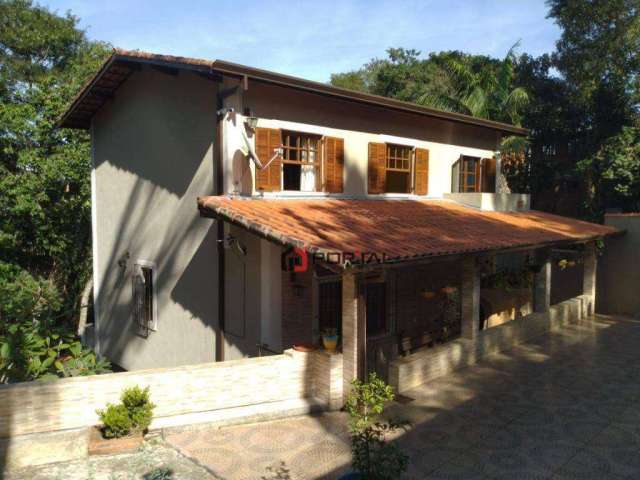 Casa com 3 dormitórios à venda, 180 m² por R$ 795.000,00 - Granja Viana - Cotia/SP