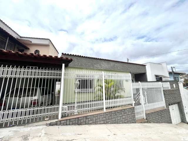 Casa com 3 quartos à venda na Rua Severino Belfort, Bairu, Juiz de Fora, 120 m2 por R$ 650.000