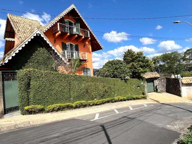 Casa com 4 quartos à venda na Rua José Teixeira Lopes, Bairu, Juiz de Fora, 300 m2 por R$ 930.000