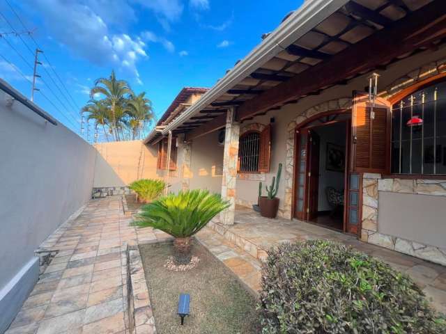 Excelente Casa COM Habite-se no Ouro Preto em ótima localização