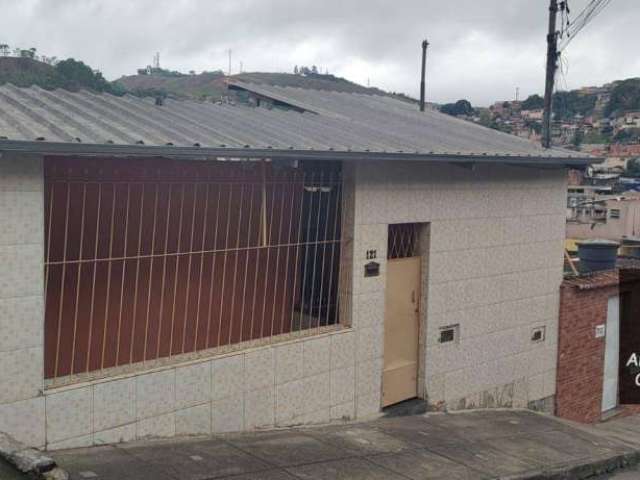 Casa com 4 dormitórios à venda, 120 m² por R$ 215.000,00 - Santa Cândida - Juiz de Fora/MG