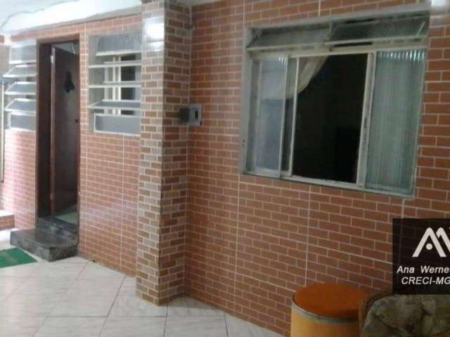 Casa com 7 dormitórios à venda, 400 m² por R$ 300.000,00 - Parque Guarani - Juiz de Fora/MG