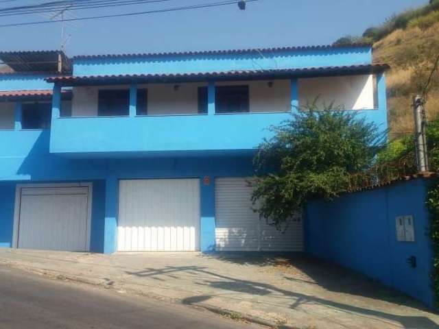 Casa com 4 dormitórios à venda, 300 m² por R$ 850.000,00 - Marumbi - Juiz de Fora/MG