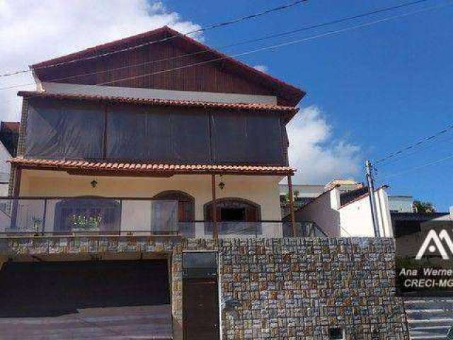 Casa com 3 dormitórios à venda, 160 m² por R$ 800.000,00 - Santa Maria - Juiz de Fora/MG