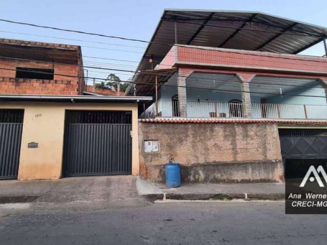 Sobrado com 3 dormitórios à venda, 200 m² por R$ 450.000,00 - Parque Independência - Juiz de Fora/MG