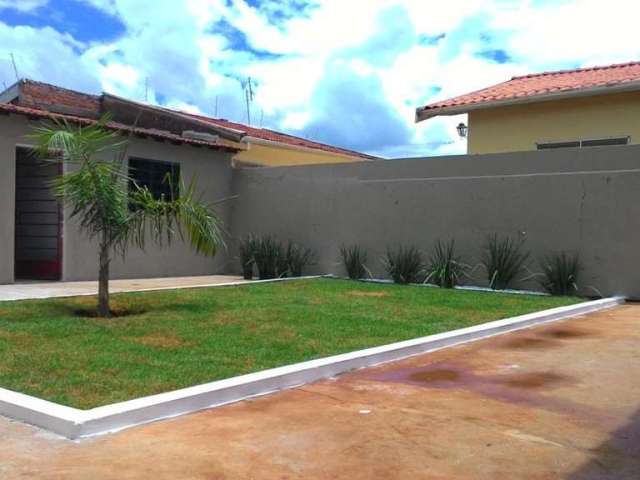 Casa para Venda em Pirassununga, Vila Brasil, 3 dormitórios, 1 banheiro, 5 vagas