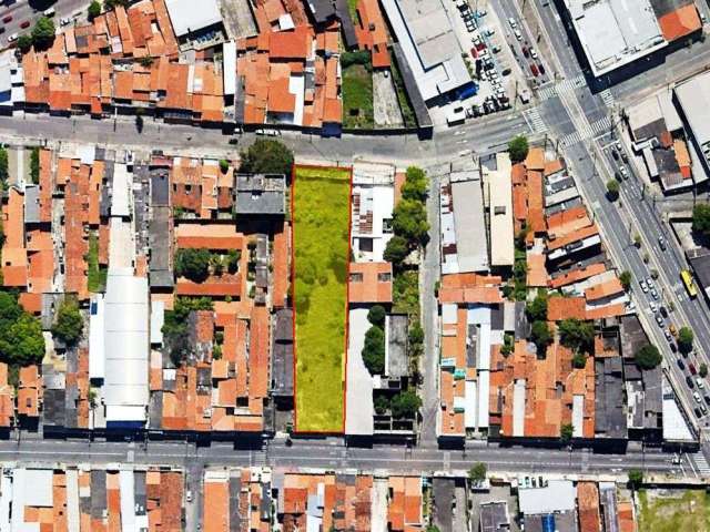 Terreno Comercial p/ Locação e Venda no Benfica de 2.450m².