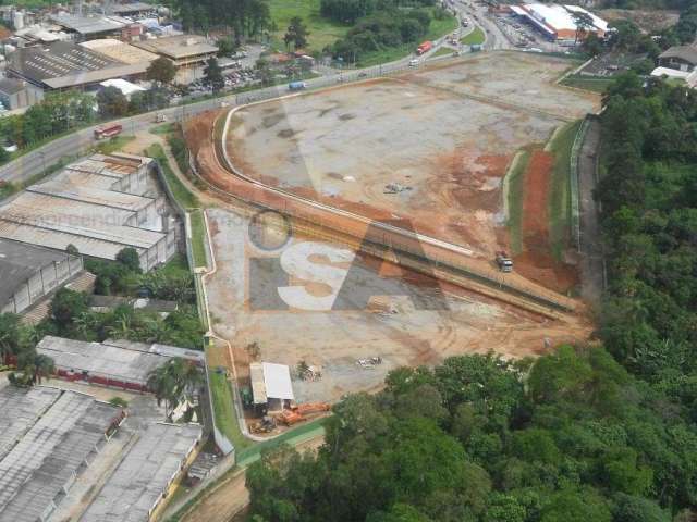 Área Industrial; na Rod. Índio Tibiriçá, em Suzano/SP.