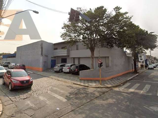 CASA COMERCIAL em Vila Figueira - Suzano, SP