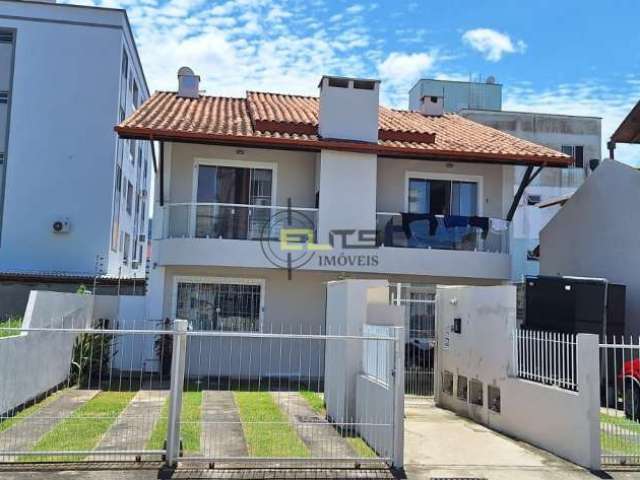 Apartamentos à venda, 02 dormitórios e sacada com churrasqueira no Pagani, Palhoça