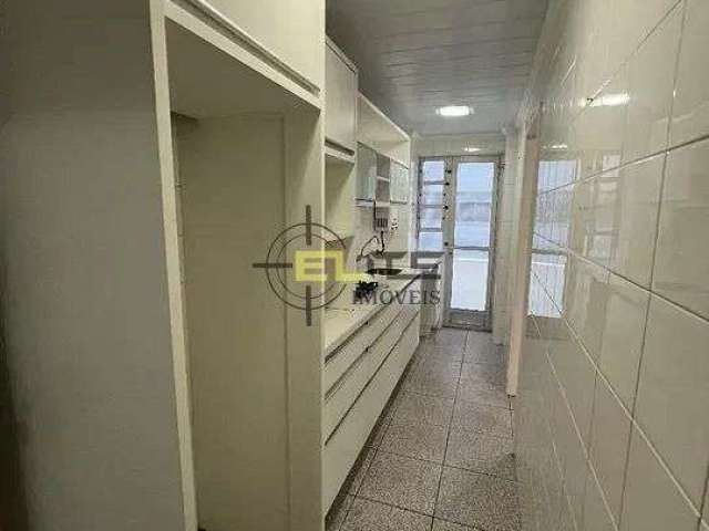 Apartamento à venda, com ampla sacada de 03 dormitórios, sendo 01 suíte no Centro - Florianópolis