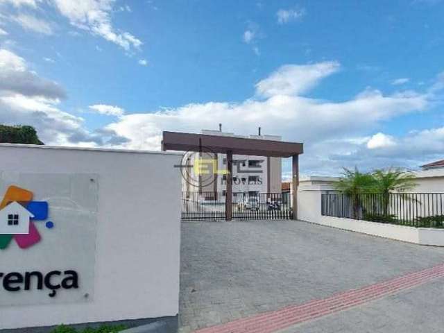 Apartamento à venda, de 02 dormitórios, sacada com churrasqueira no Aririú - Palhoça