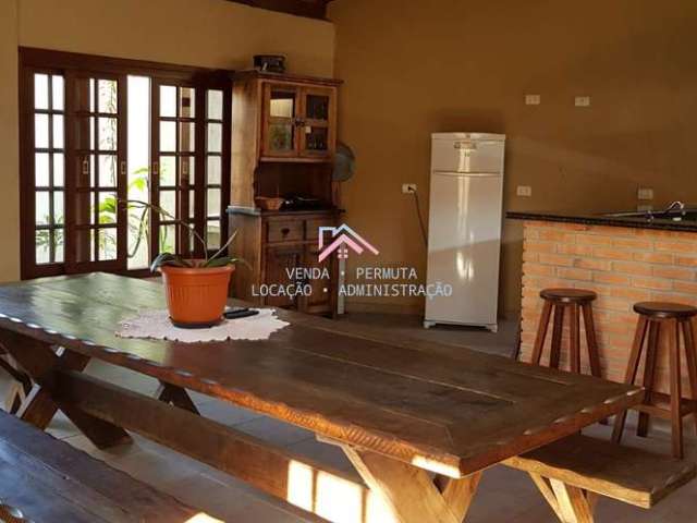 Casa no Centro de Cabreúva - 320 m2 com 3 dormitórios - excelente localização - Cabreúva COD. 26346