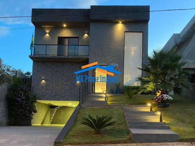 Casa em condomínio 700m² com 4 suítes no Cond. Santa Maria.