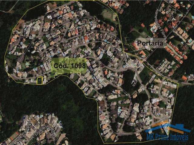 Cond. Golf Village (LOTE) 578,70 m² alto em declive, com linda vista!