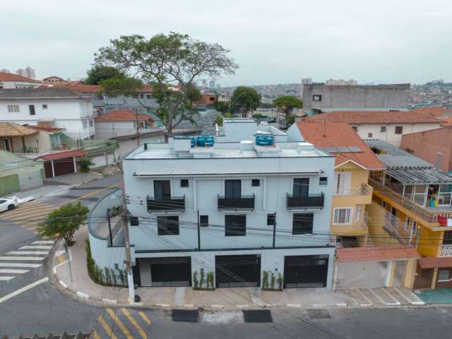 Sobrado Novo sendo 3 Dormitórios, 1 Suíte, 3 Vagas na Vila Osasco.